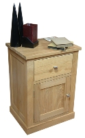 Mobel oak 1 door, 1 drawer lamp table